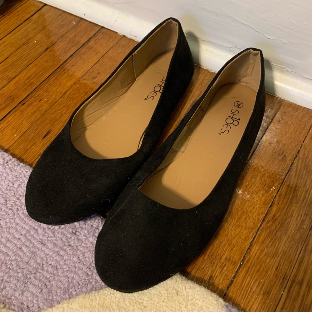 Black Ballerina Flat (Size 9)